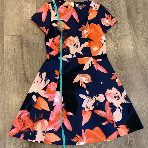 Vince Camuto Floral Fit and Flare with Cap Sleeves - Picture 2 of 6